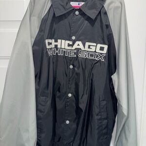 Genuine Merchandise Chicago White Sox Black & Gray Windbreaker